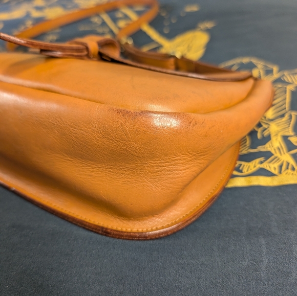 Mimi Berry of London Tan Peggy Leather Crossbody - Picture 4 of 11